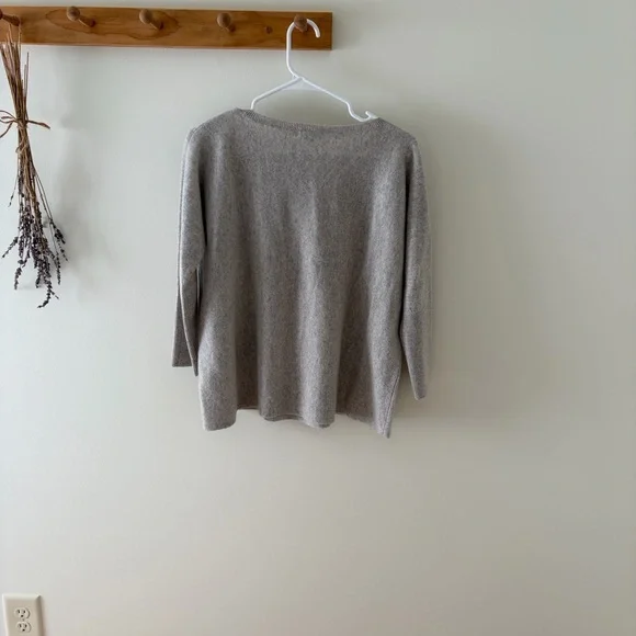 Garnet Hill Essential Cashmere Cropped Sweater in Heathered Grey XS - Picture 4 of 5